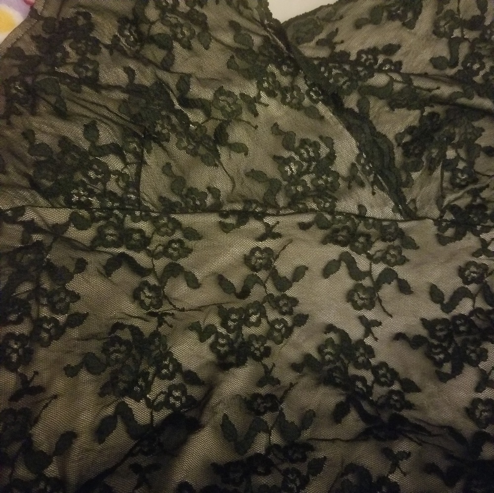 Top. Womens. - Picture 2 of 5